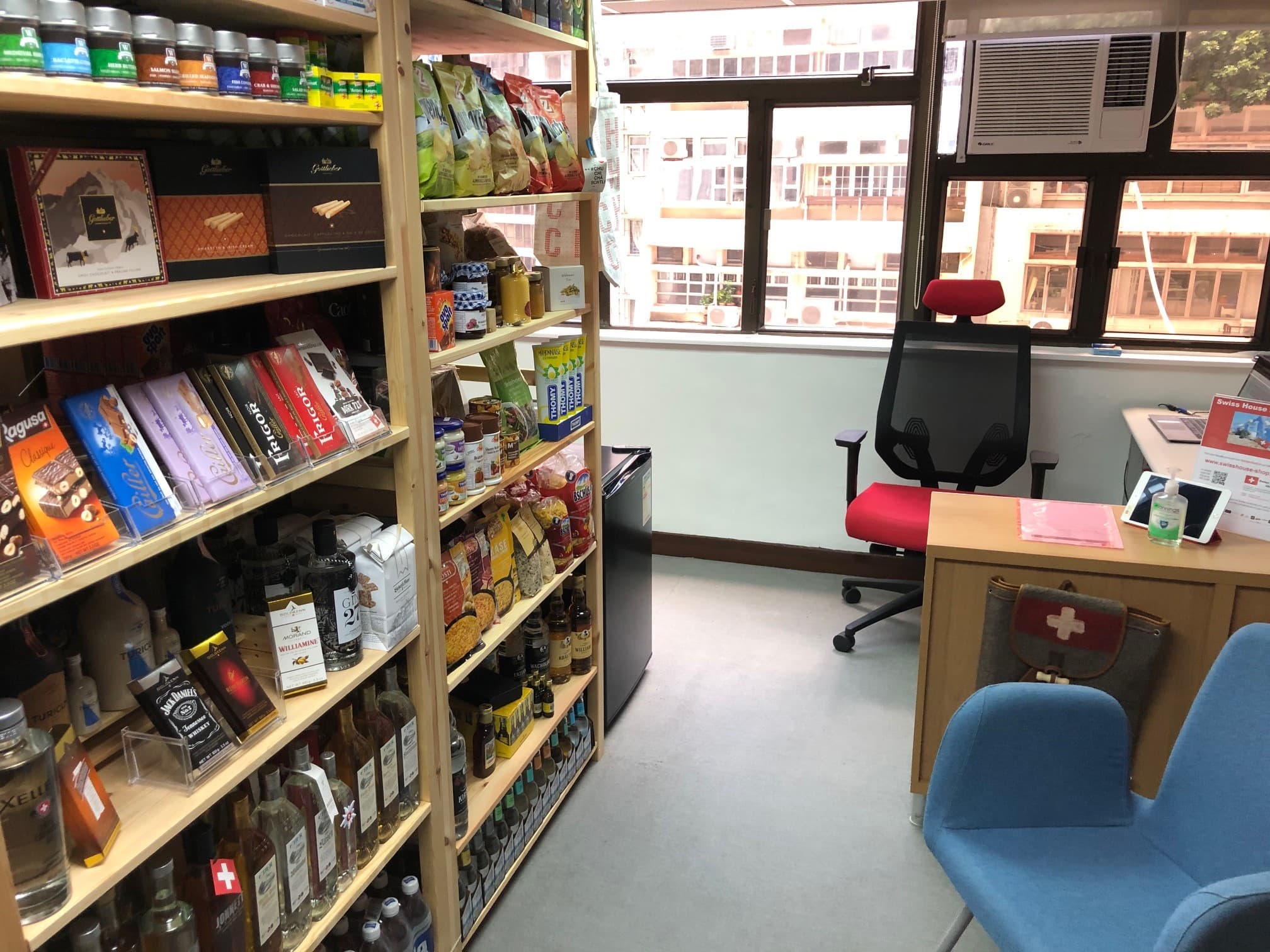Visit our “Little Switzerland” Showroom in Sheung Wan